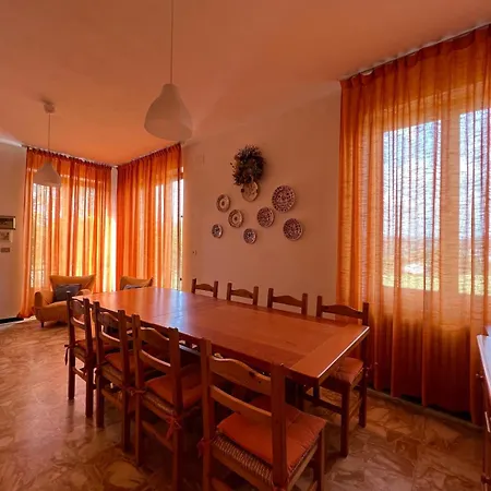 La Casa Delle Colline Di Semesterbostad Gavi